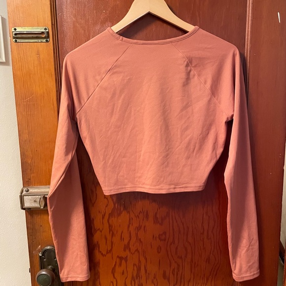 Gymshark Cropped Longsleeve Workout Top Size M - Picture 3 of 3